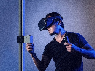 基于VR技术的空间交互装置设计——以VR场景下的沉浸式绘画艺术创作为例